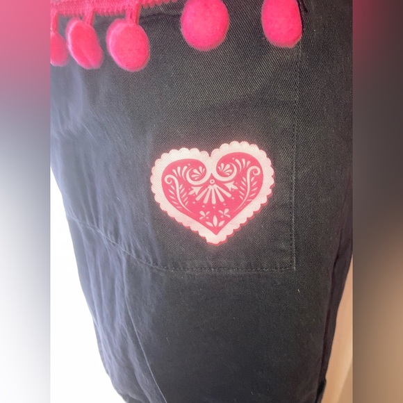 BBQ APRON SKELETON RIBCAGE SUGAR SKULLS FRONT POCKETS SIZE ADJUSTABLE GUC - Picture 11 of 11